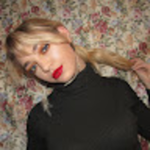 Meet your Posher, Rachael - Picture 1 of 1